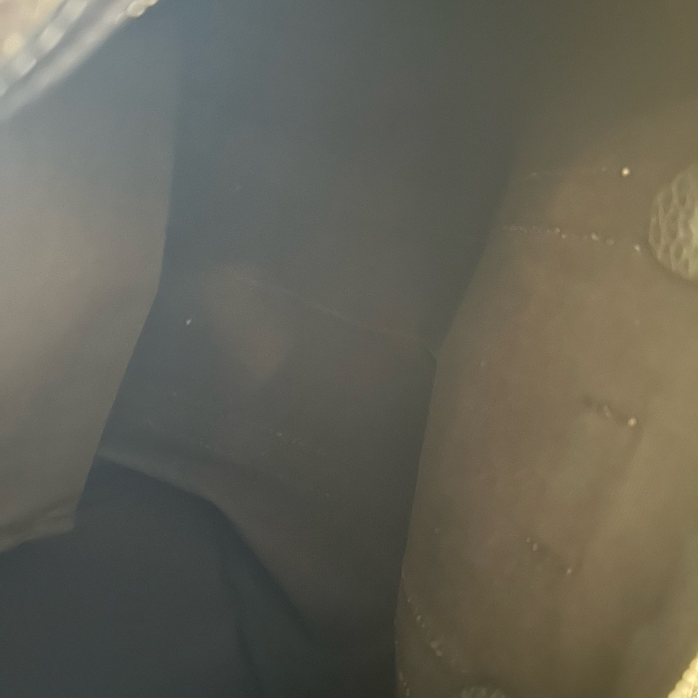 Gucci Beige and Brown Signature Tote - Picture 10 of 10